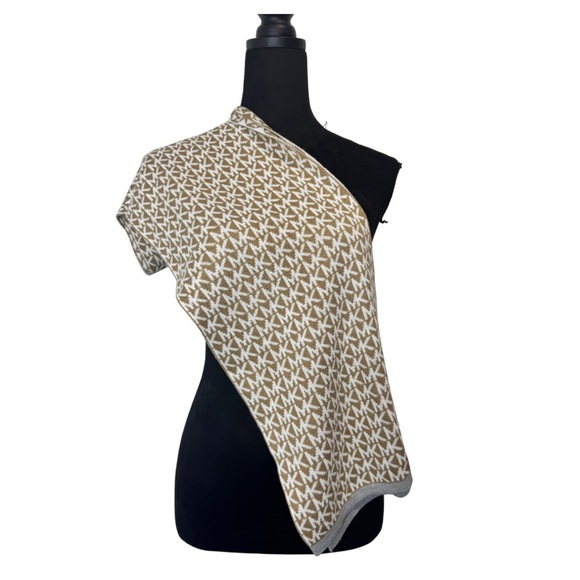 Michael Kors Signature Print Scarf Tan - Picture 3 of 7